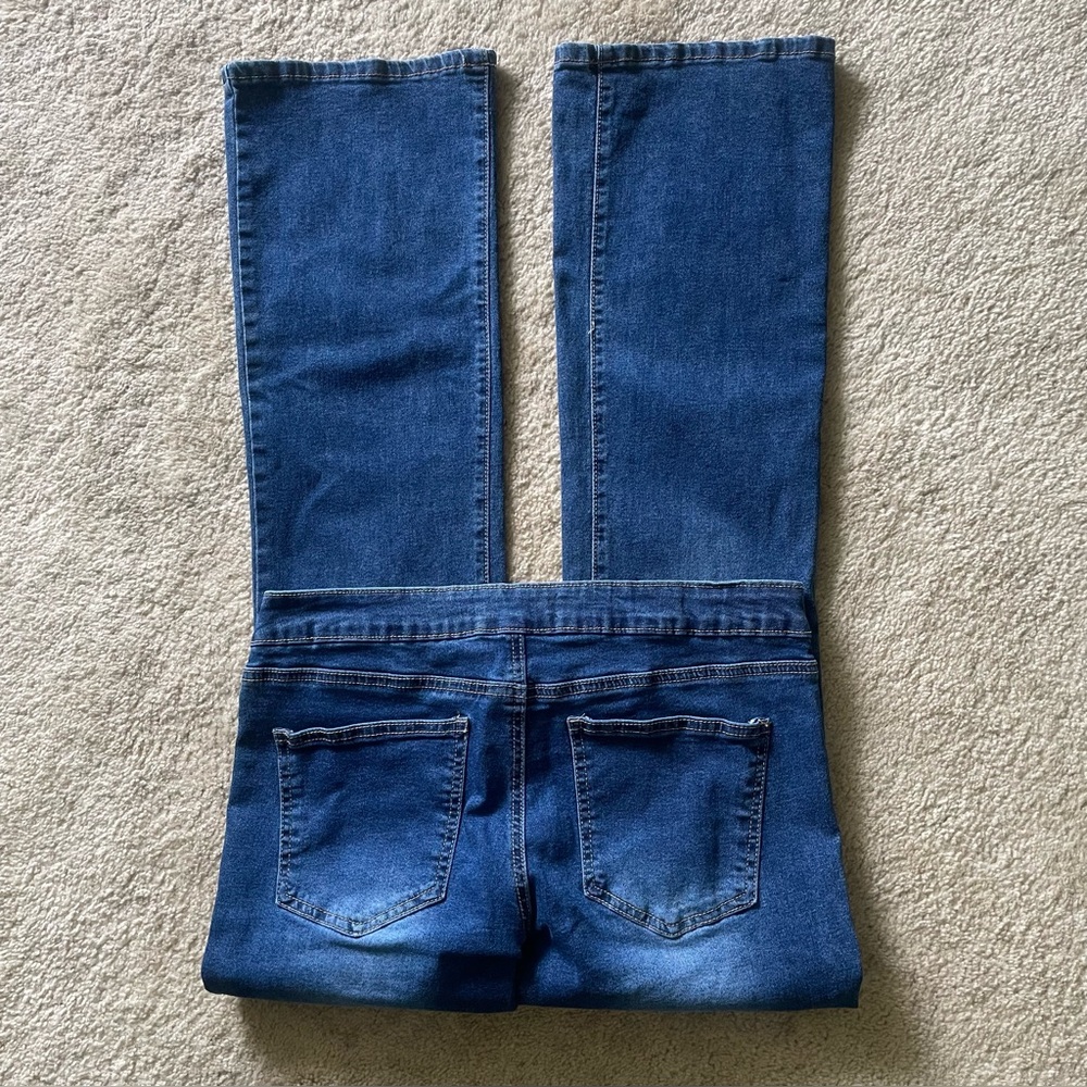 Madden girl Grommet Belted Bootcut Wide Flare Jeans Size 9 - Picture 2 of 8